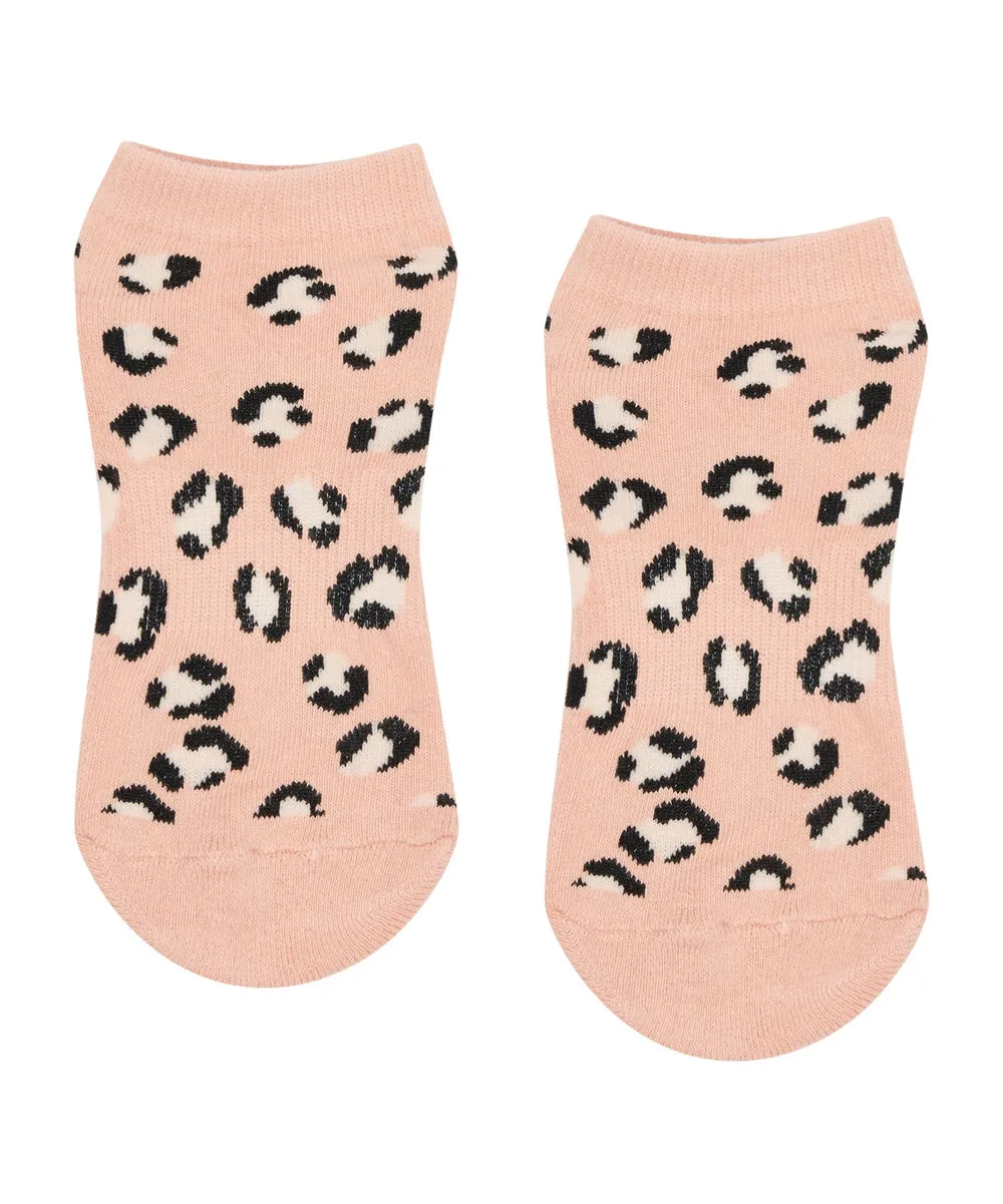 Classic Low Rise Grip Socks - Peach Sorbet Cheetah (Barre / Pilates)