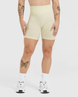 Effortless Seamless Shorts | Vanilla