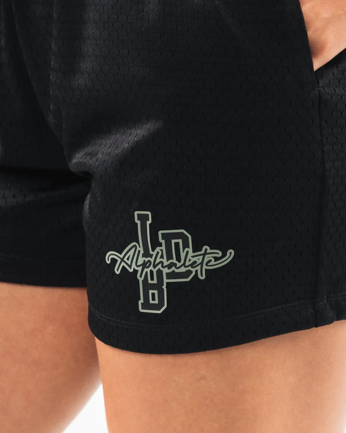 Signature Mesh Short 4" - Black / Sage